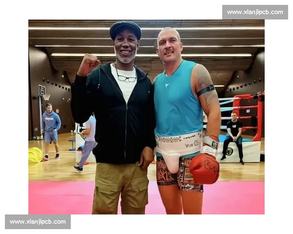 铁血对决刘易斯与小克里琴科的世纪重量级之战拳坛传奇巅峰碰撞